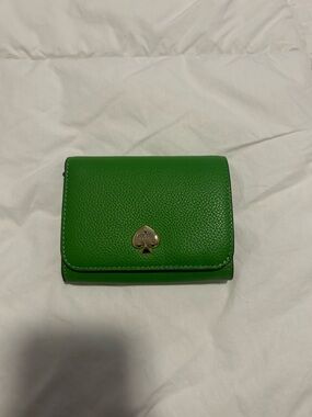 NWT Kate Spade Green Pebbled Leather Compact Wallet